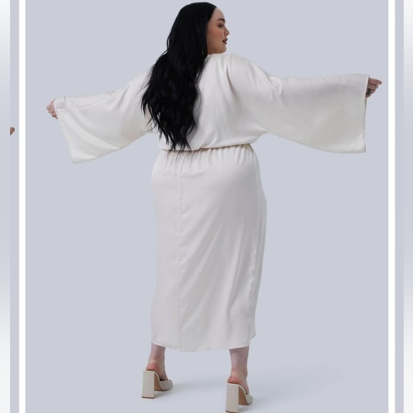 GIA/irl Alayiah Midi Dress - Ivory - Picture 3 of 16